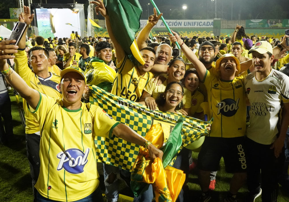 Atlético Bucaramanga campeón. Galería del titulo de vs independiente Santa Fé