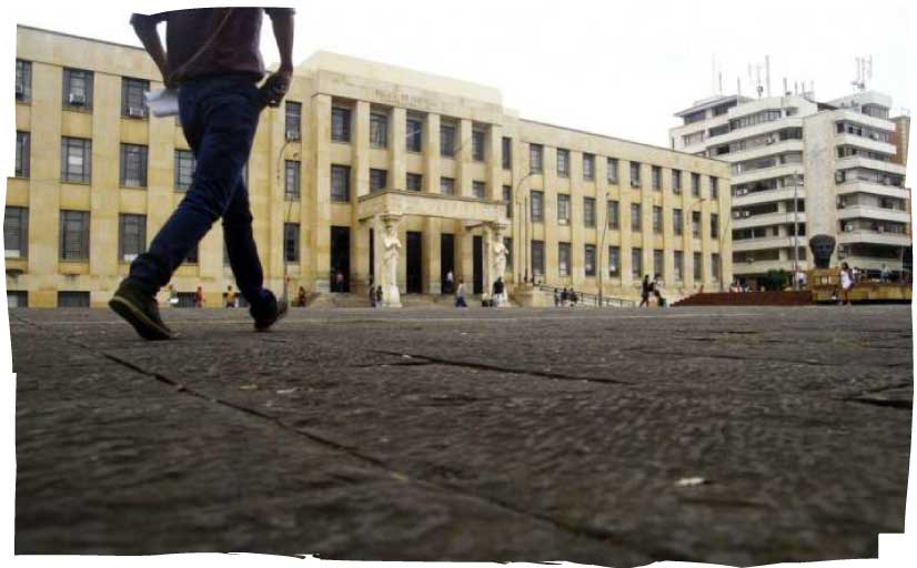 Plaza cívica - Sitios históricos - Bucaramanga orgullo de ciudad