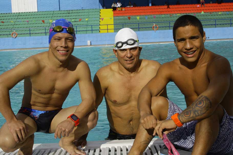 Nelson Crispin, Moisés Fuentes y Carlos Serrano - deporte Santander