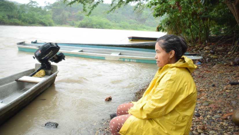 Los pescadores de La Playa, Betulia, sufren las consecuencias de la contaminación producida por la represa de Hidrosogamoso, un proyecto construido por Isagen en Santander.