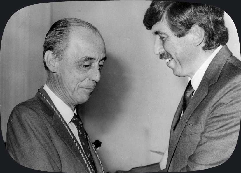 Alejandro Galvis Ramírez, presidente del Fondo Ganadero de Santander - Vanguardia - Especial - Gracias - Rafael Parra Cadena, Medalla al Mérito Ganadero