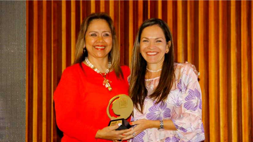 Martha Ruth Velázquez Quintero, Directora Ejecutiva Fenavi - Santander. Ganadora #ALaVanguardia Reconocimientos a la Vanguardia, 500 empresas