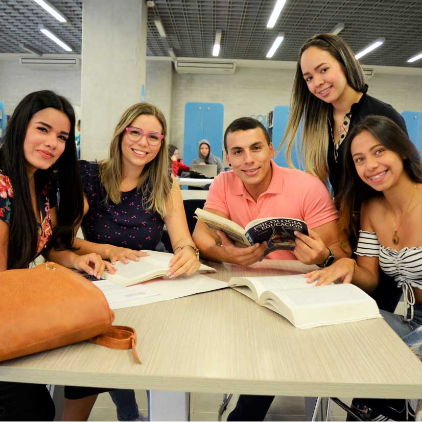 Universidad Cooperativa de Colombia. Especial Santander avanza en educación - Vanguardia
