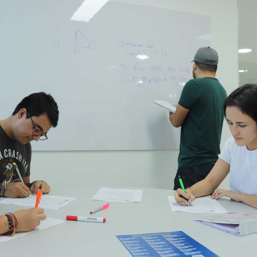 Universidad Santo Tomás Seccional Bucaramanga. Especial Santander avanza en educación - Vanguardia