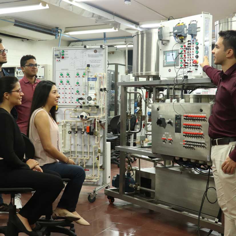 Universidad Santo Tomás Seccional Bucaramanga. Especial Santander avanza en educación - Vanguardia