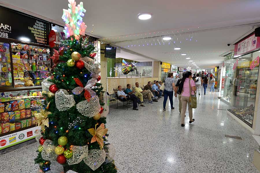 Centro Comercial Rosedal: turismo en Santander - tourism in Colombia
